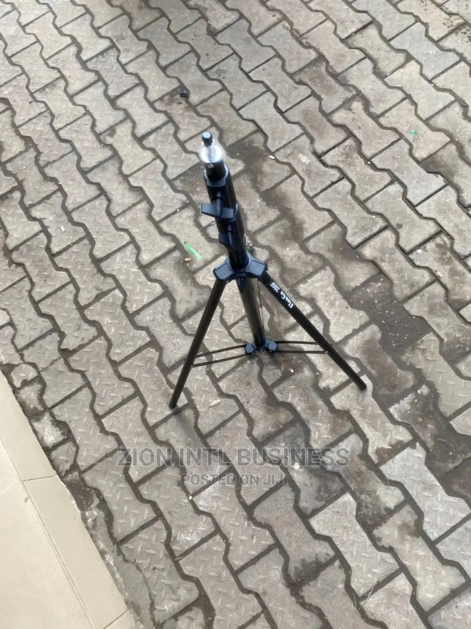 Light Stand Big Size Heavy Duty Light Stand Black Color