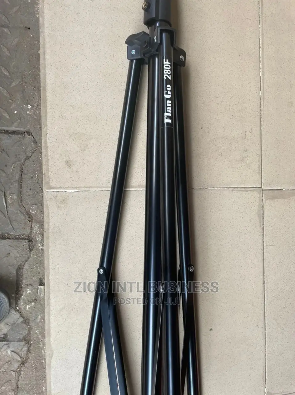 Light Stand Big Size Heavy Duty Light Stand Black Color