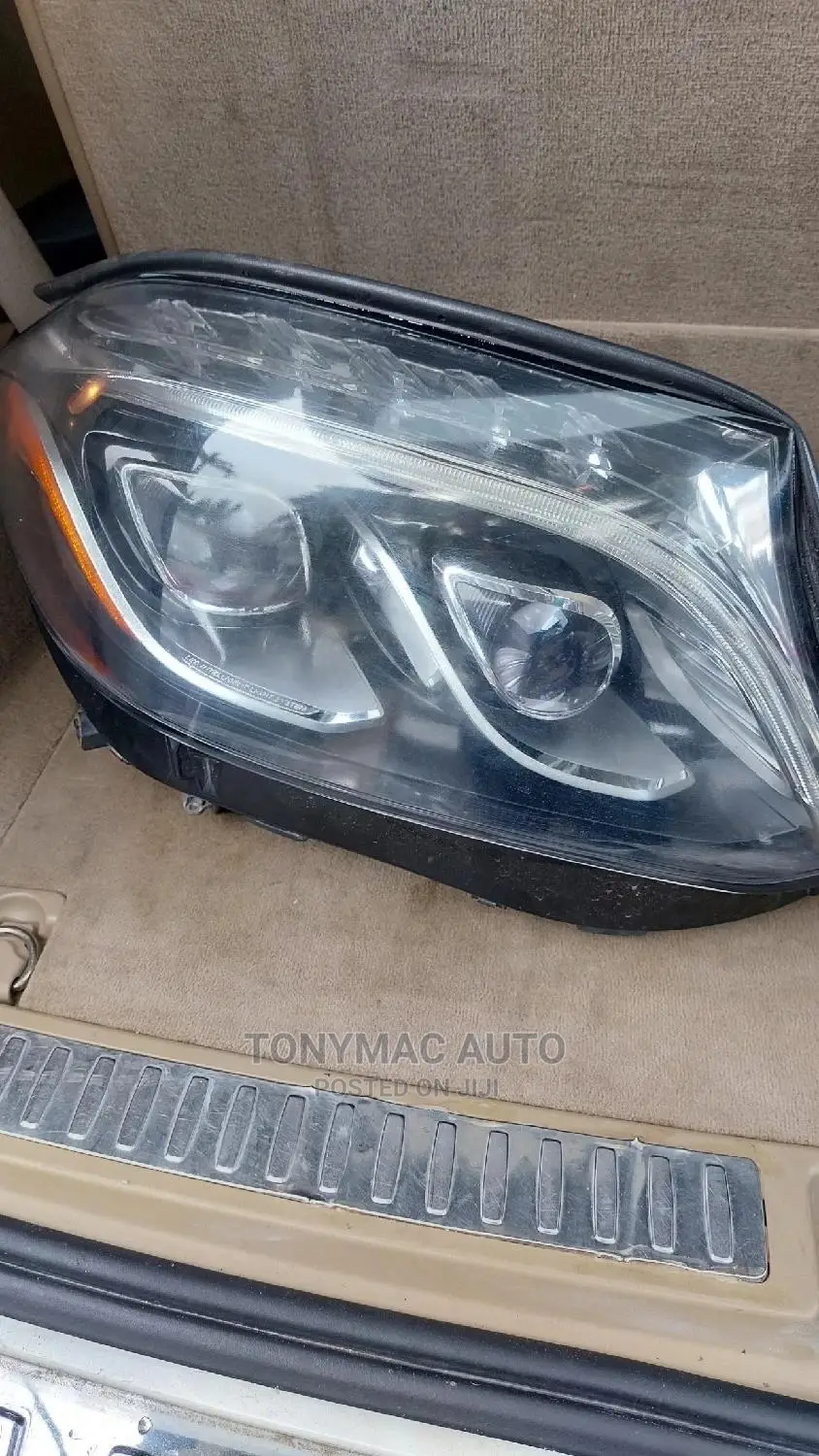 Mercedes-Benz GLS,GL550 Headlights