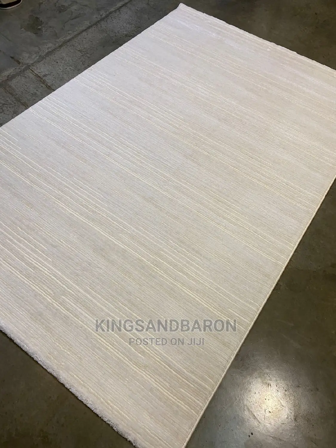 5x7fts Cream Studio Turkey Center Rug(7x10 4x6)
