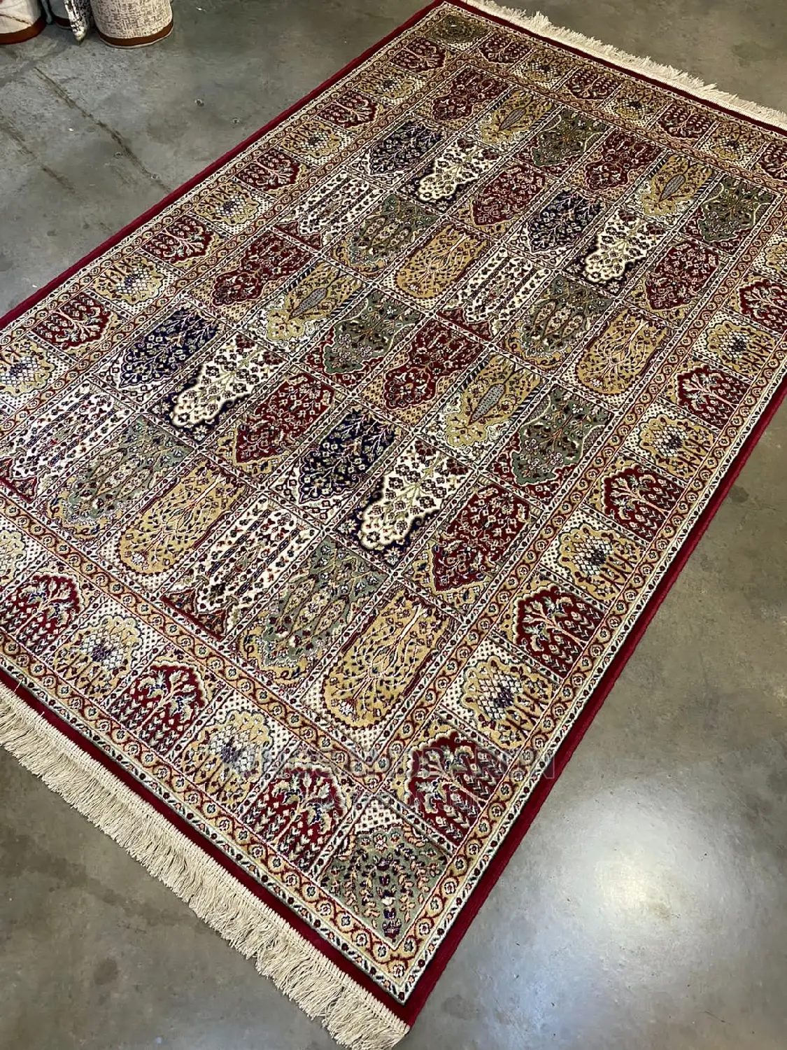 4×6fts Turkey Center Rug(3x5)