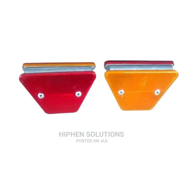 Lightweight Guardrail Reflector