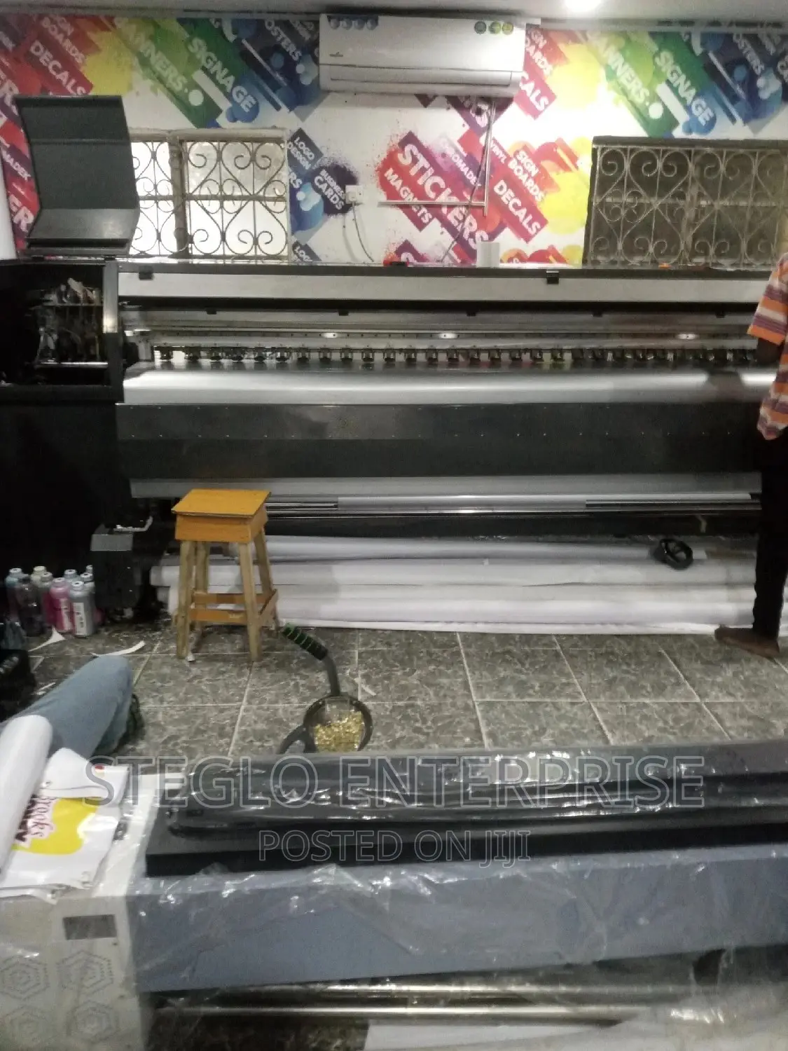 High Quality Printing Services(Rollup Banners,Notepd,B.Cards