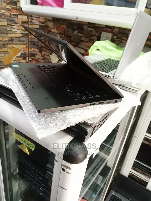 Laptop Dell Latitude 7390 8GB Intel Core I5 SSD 256GB