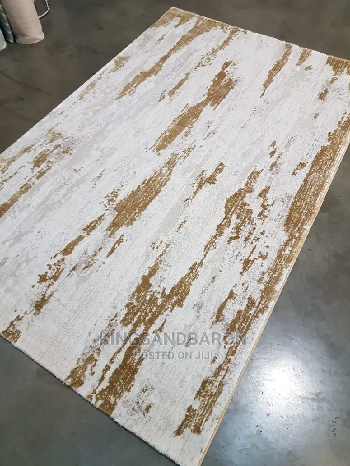 5x7fts Cream and Gold Turkey Center Rug(7x10,4x6,3x5)