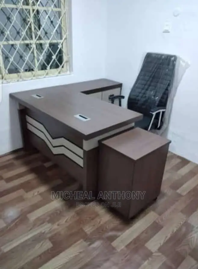 Executive Office Table 1.6miter With Extension And Drawers