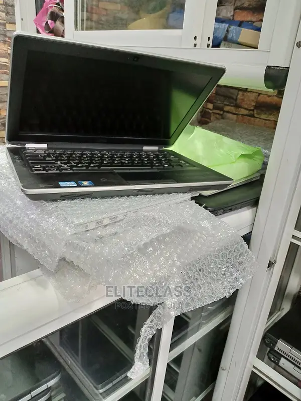Laptop Dell Latitude E6330 4GB Intel Core I7 HDD 500GB