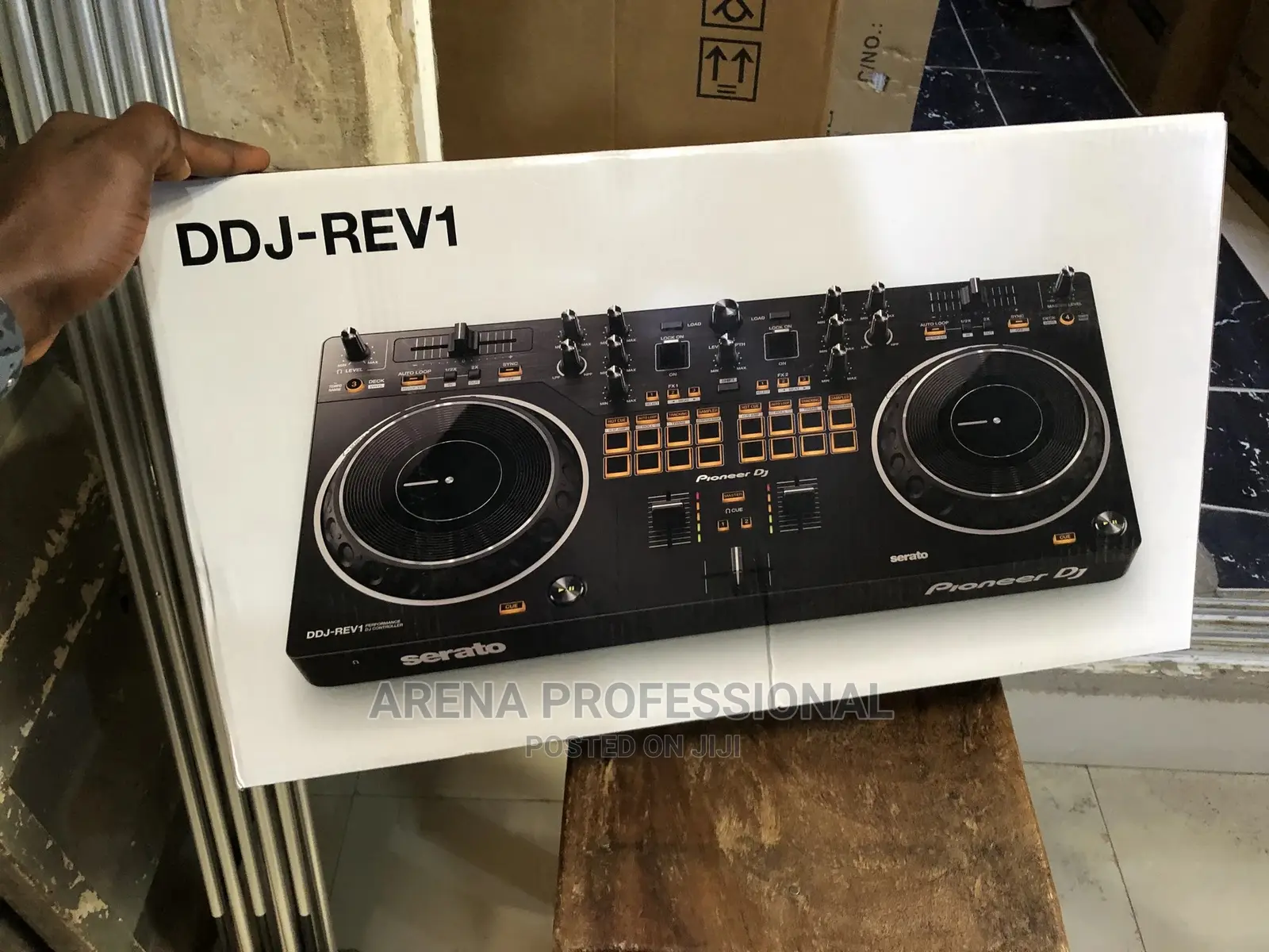 Pioneer DDJ-Rev1 DJ Controller