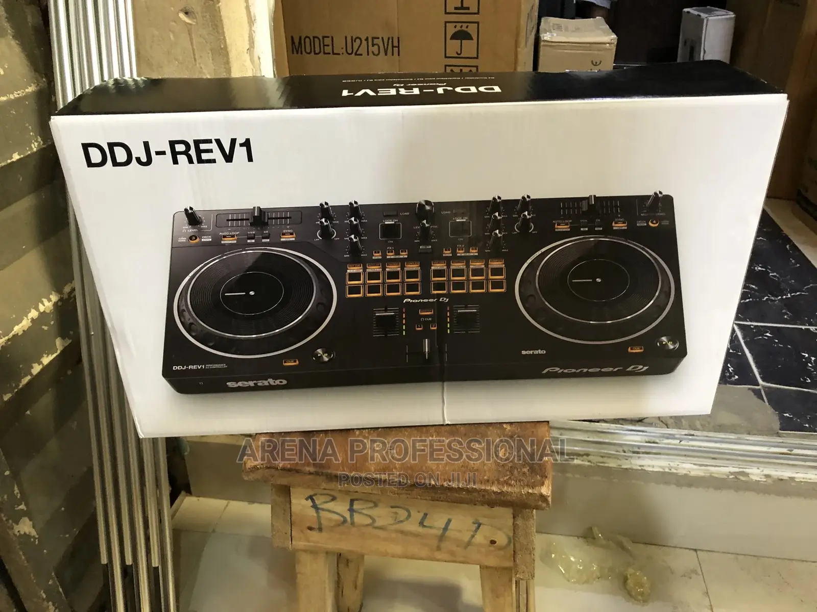 Pioneer DDJ-Rev1 DJ Controller