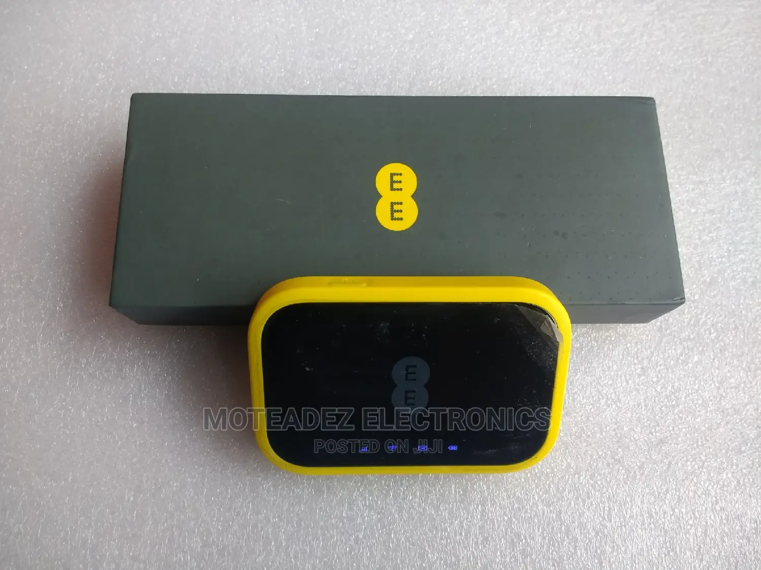 Uk New Unlocked Alcatel Ee70 High Speed 2.4/5ghz (300mb/S) Mobile Wifi