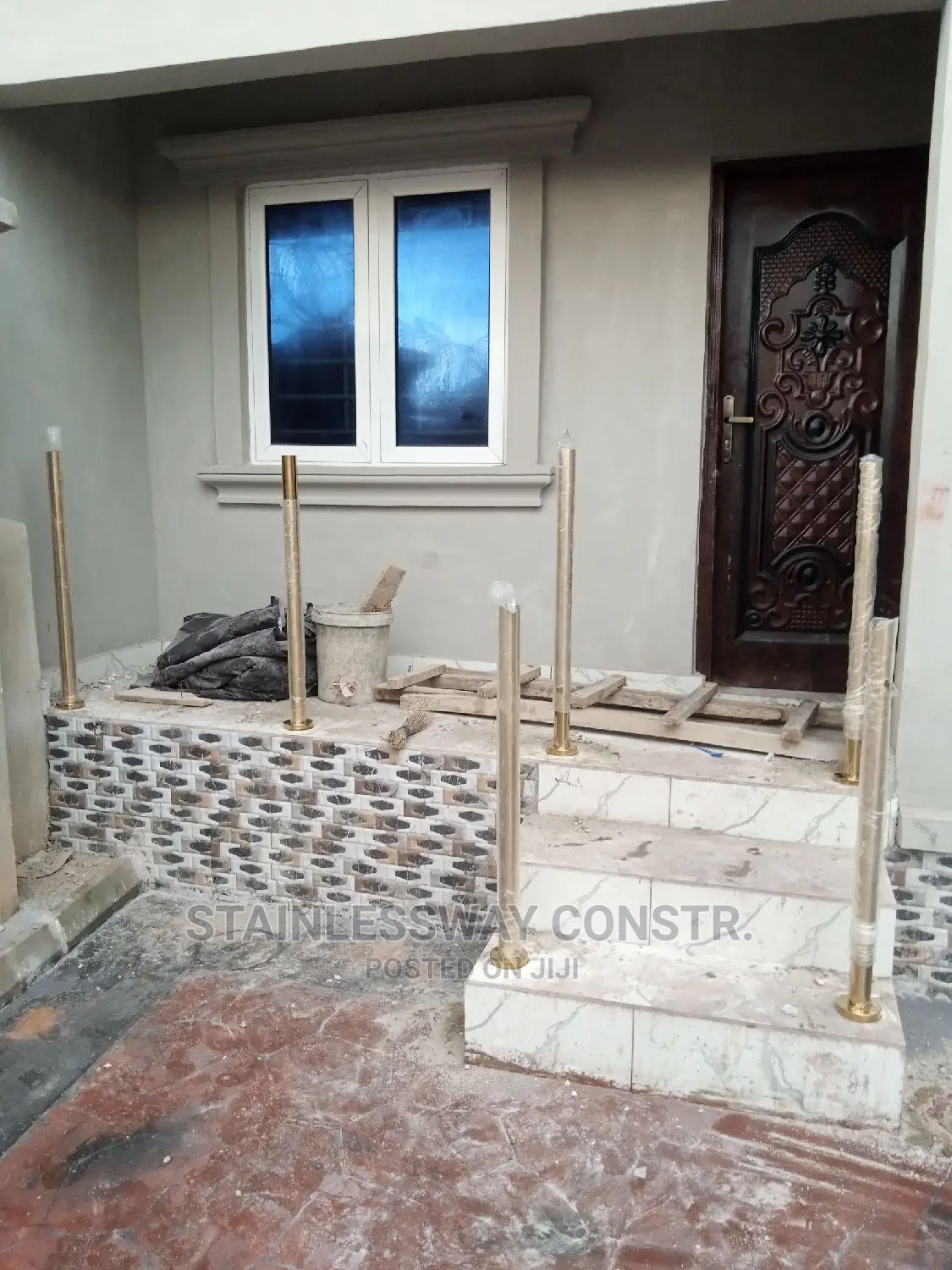 Gold/Dark Grey Glass Top-Notch Railings
