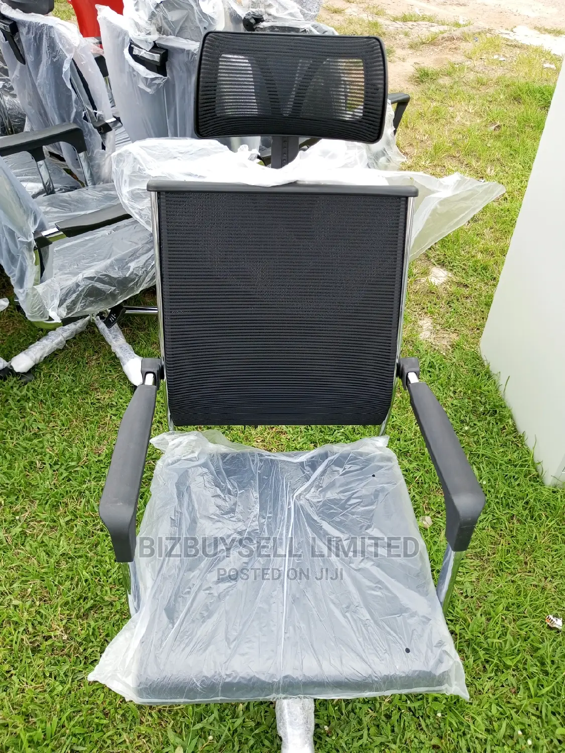 Semi Executive Ergonomic Office Swivel Chair With Headrest.