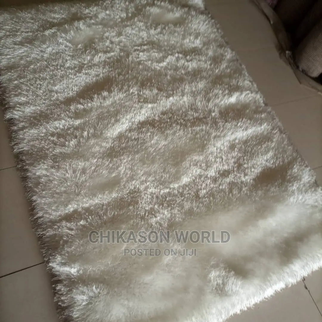 Quality Living Room Designed Super Soft Royal Center Rug.