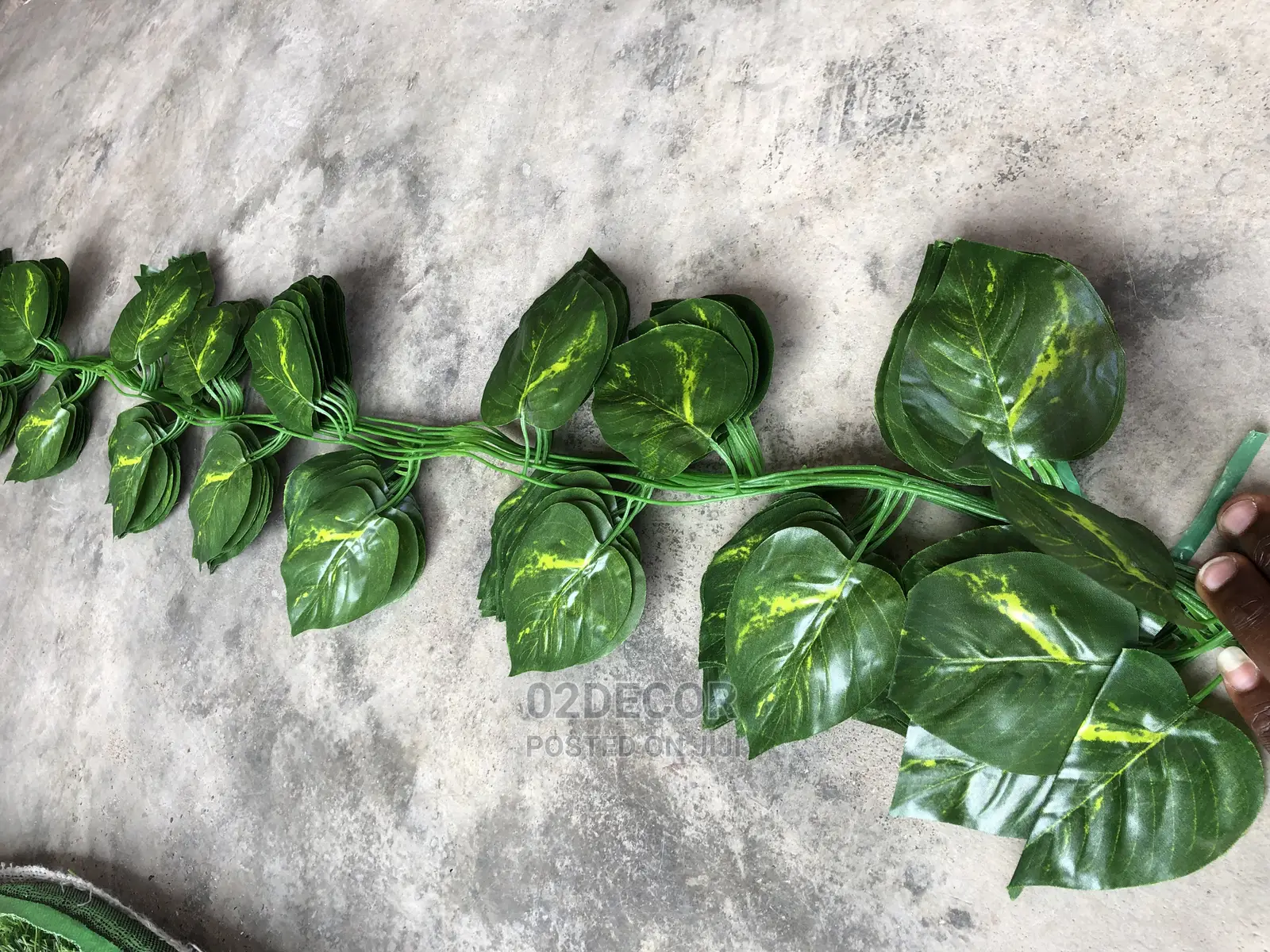 Garland Flowers (We Sell Per Pack )