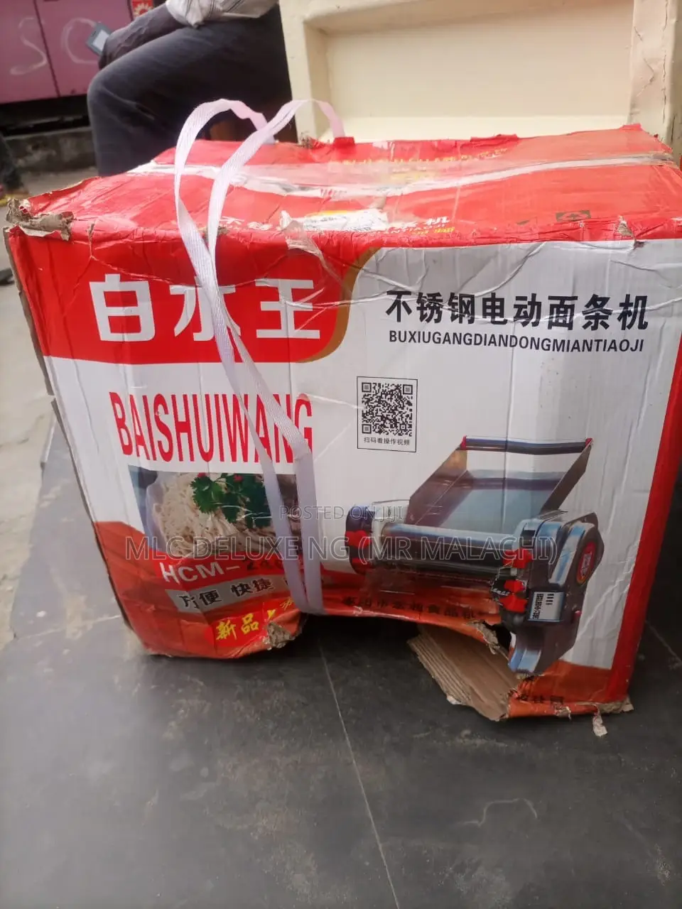 STAINLESS PASTA MAKER/Adjustable Size/Roler Chin Chin Cutter