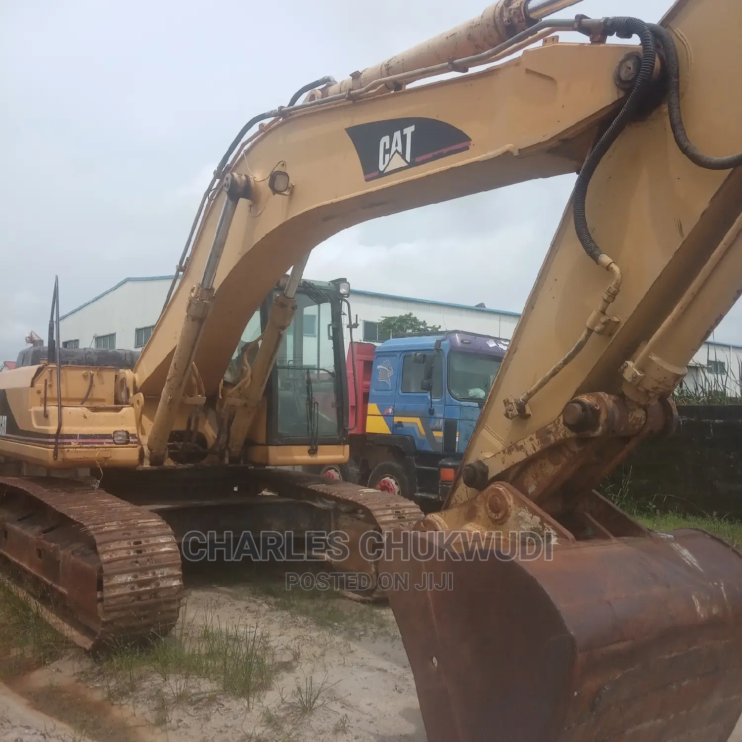 330bl Excavator With Hammer Line