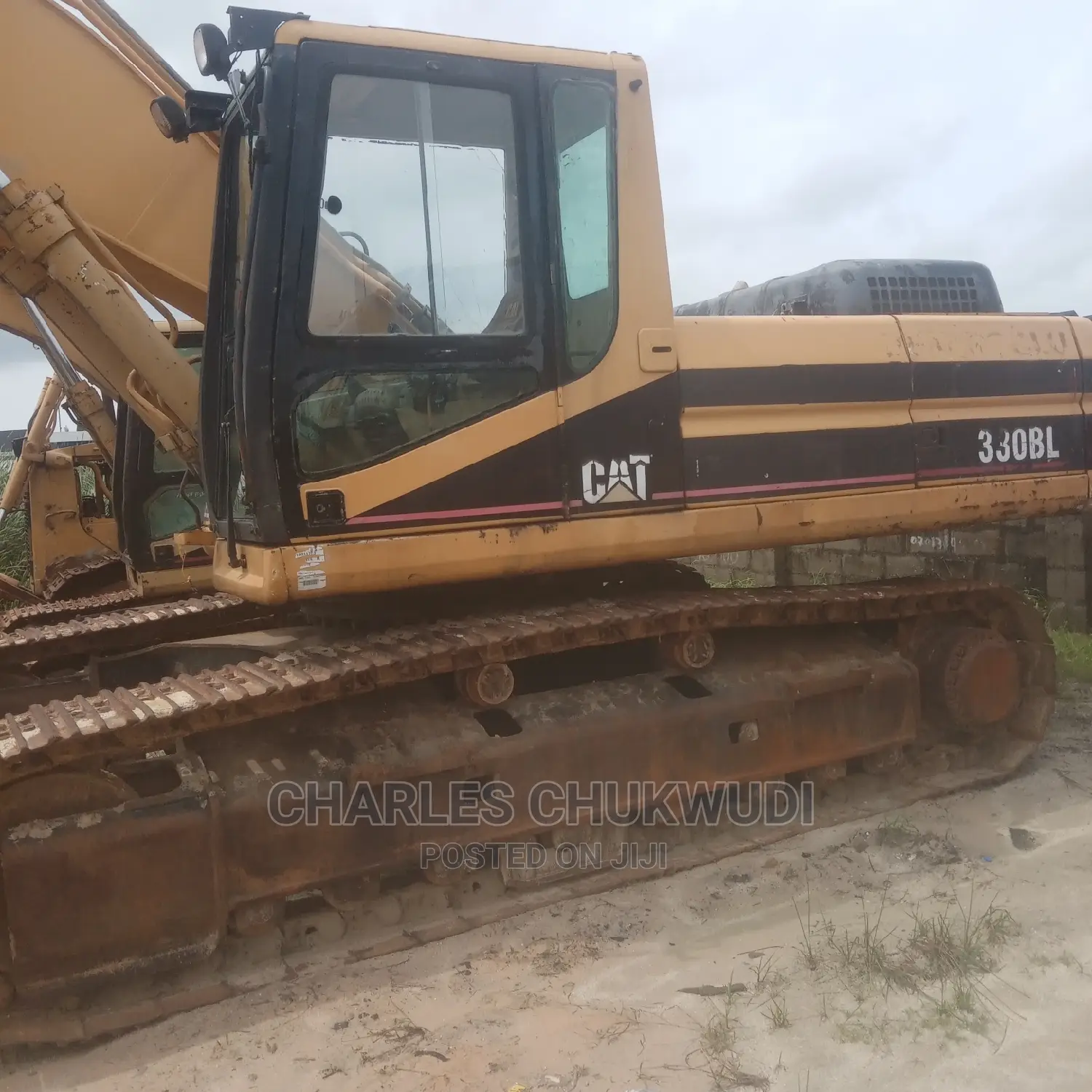 330bl Excavator With Hammer Line