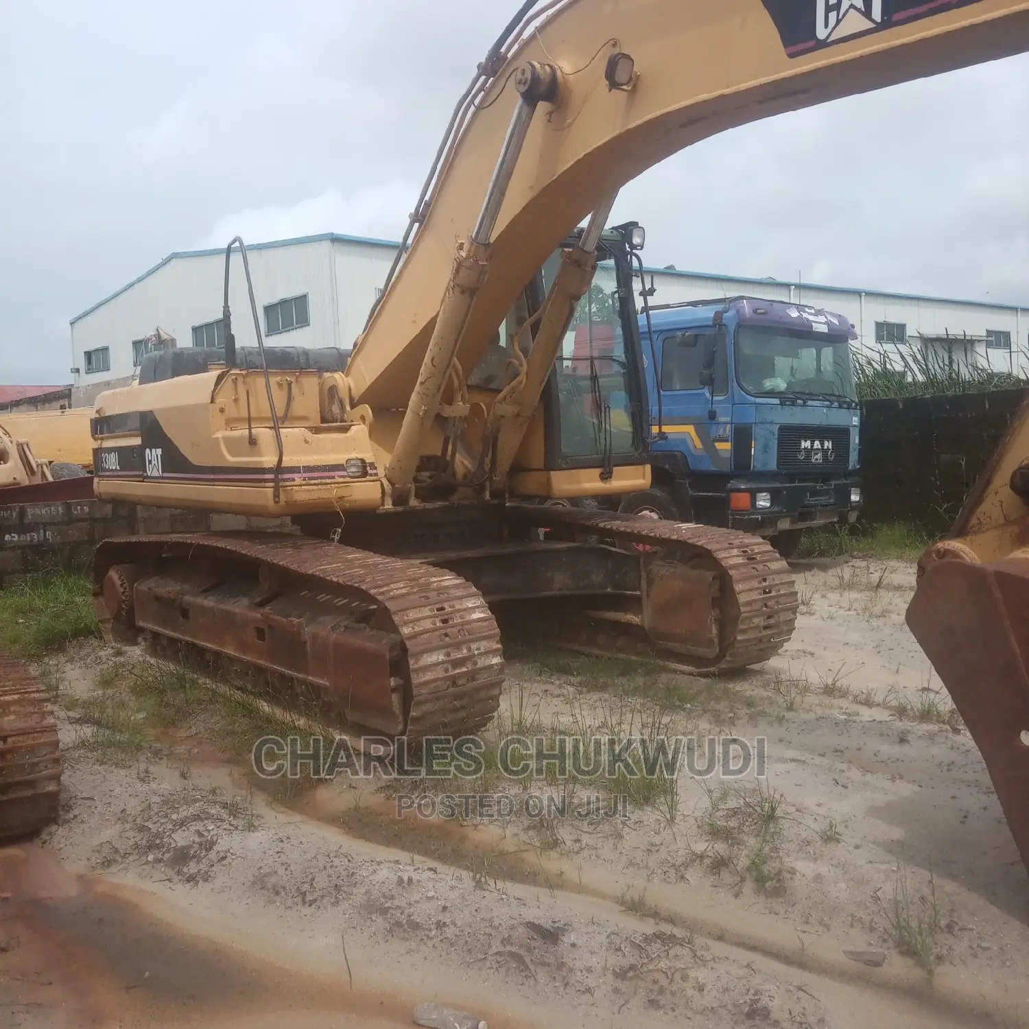 330bl Excavator With Hammer Line