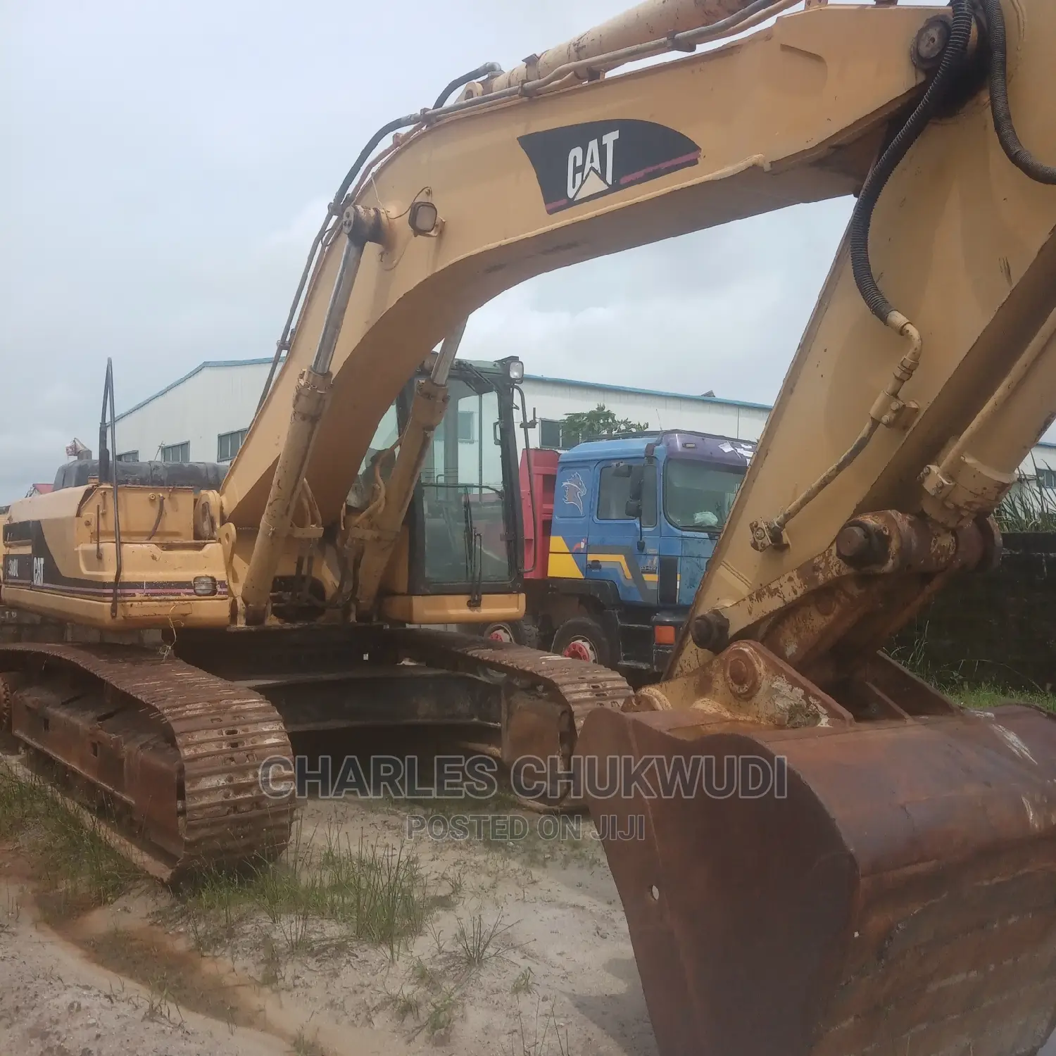 330bl Excavator With Hammer Line
