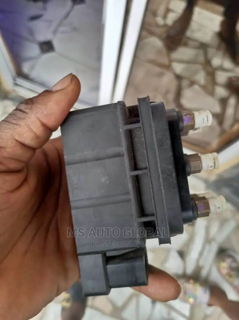 Bentley Valve Block Original Brand New