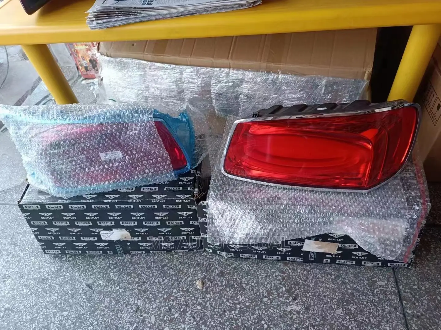 Bentley Continental 2014 Back Lights