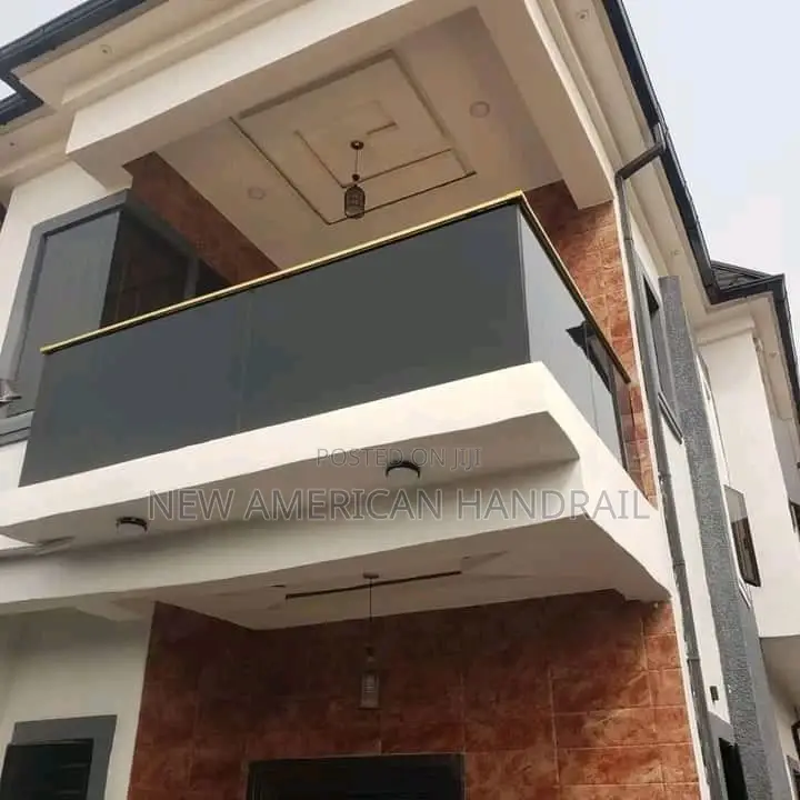 Strong Stainless Frameless Tempered Glass