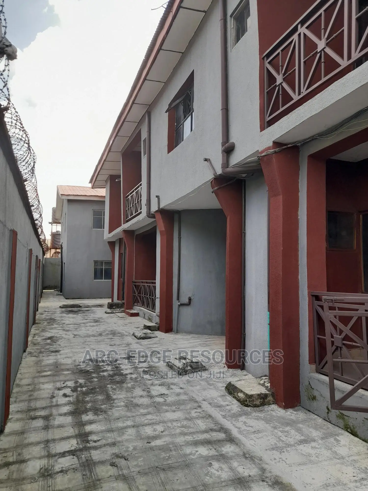 3bdrm Block of Flats in Ago Palace for sale