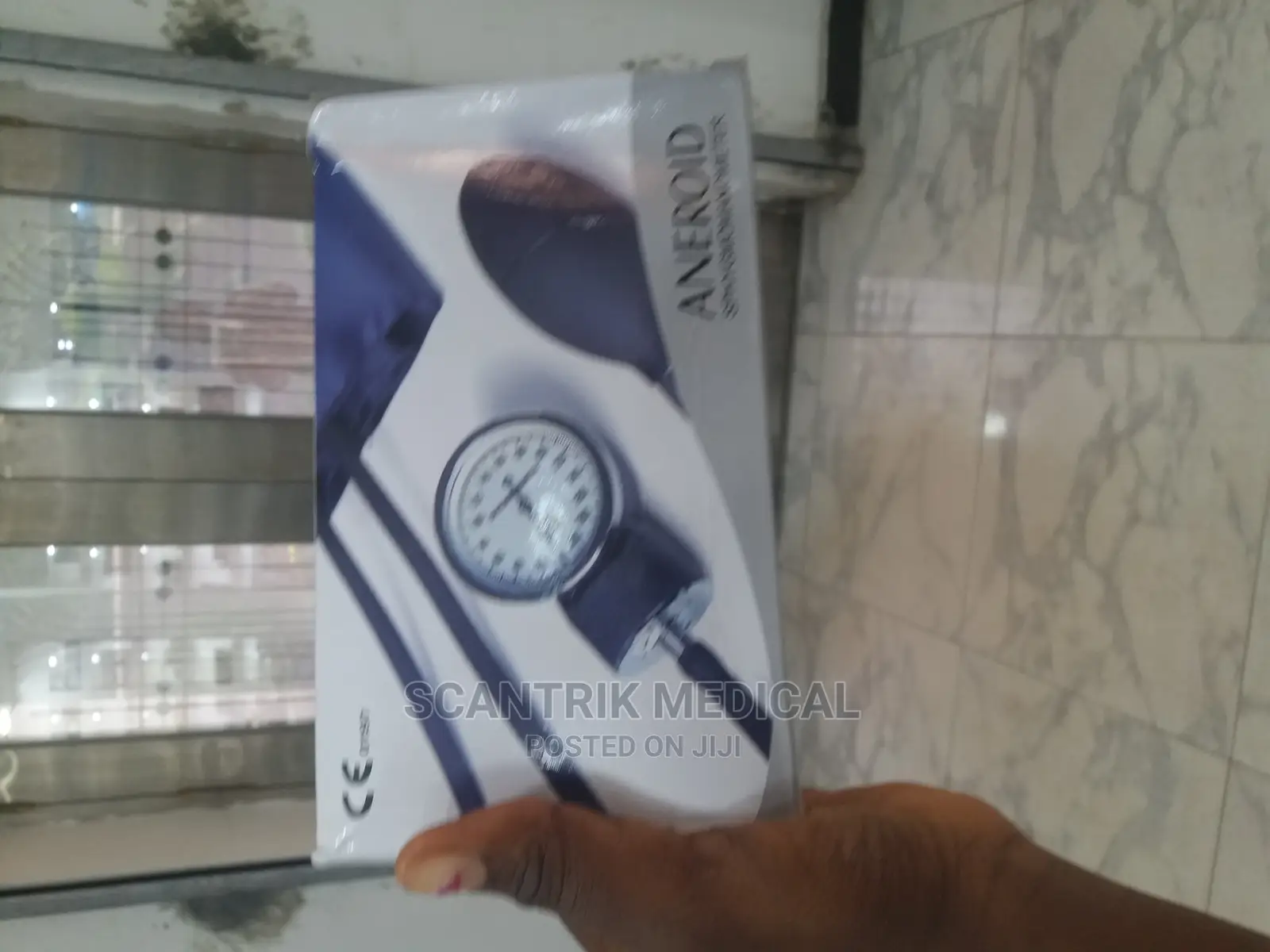 Portable Aneroid Sphygmomanometer, Arm, Adult