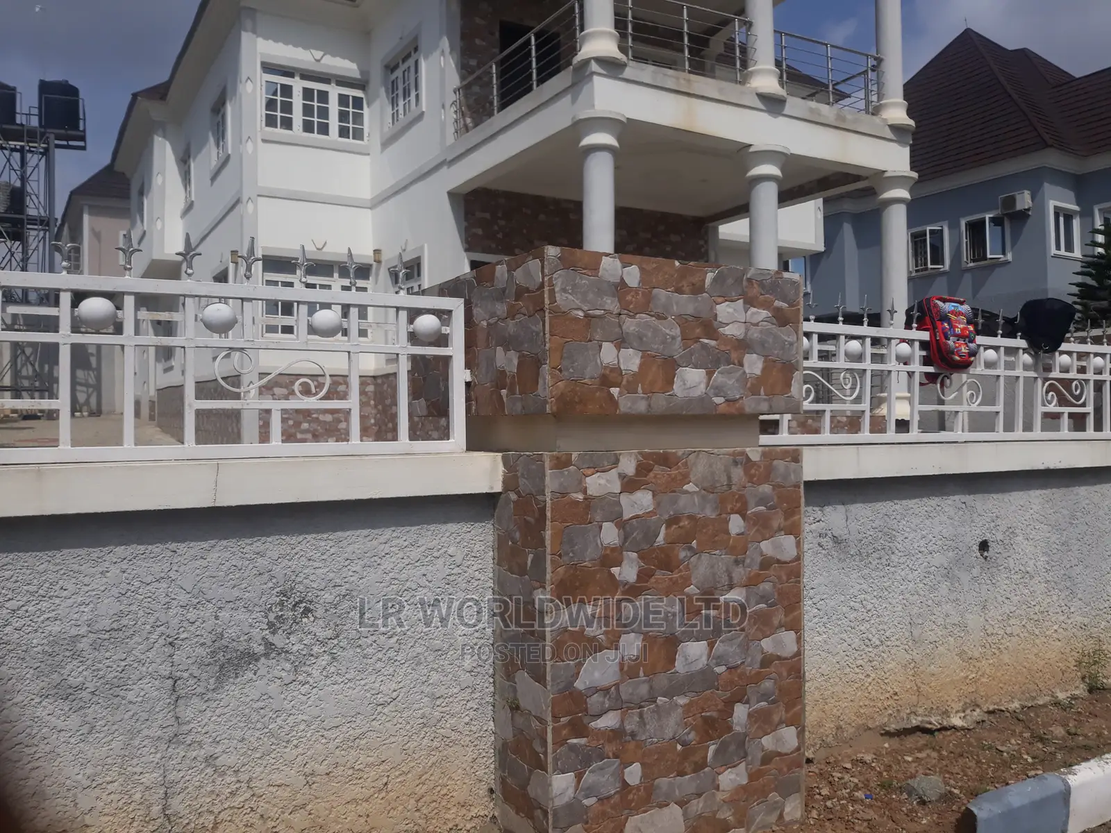 4bdrm Duplex in Life Camp for sale