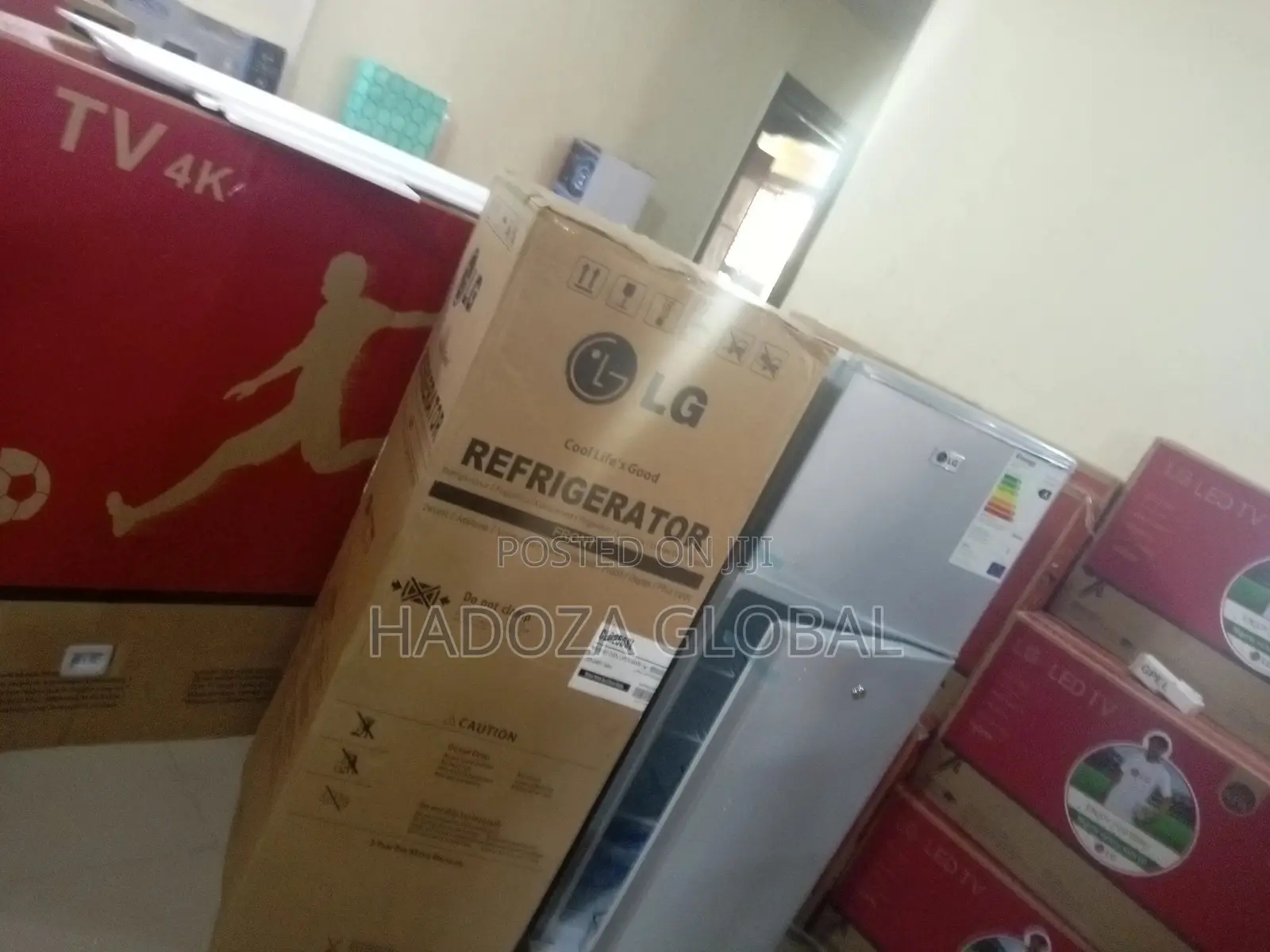 LG Refrigerator With Adequate Storage Space Clg250sl