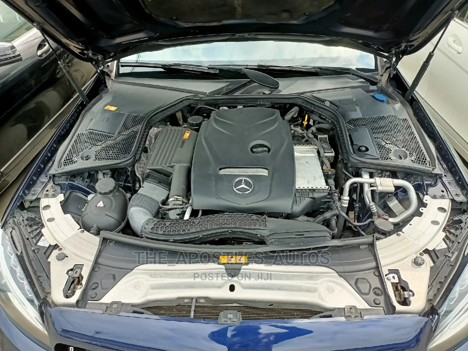 Mercedes-Benz C300 2016 Blue