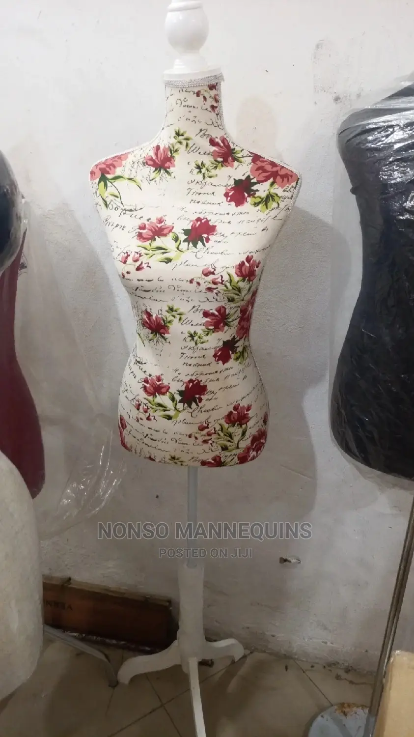 Fully Pinnable Size 8 Body Dressform