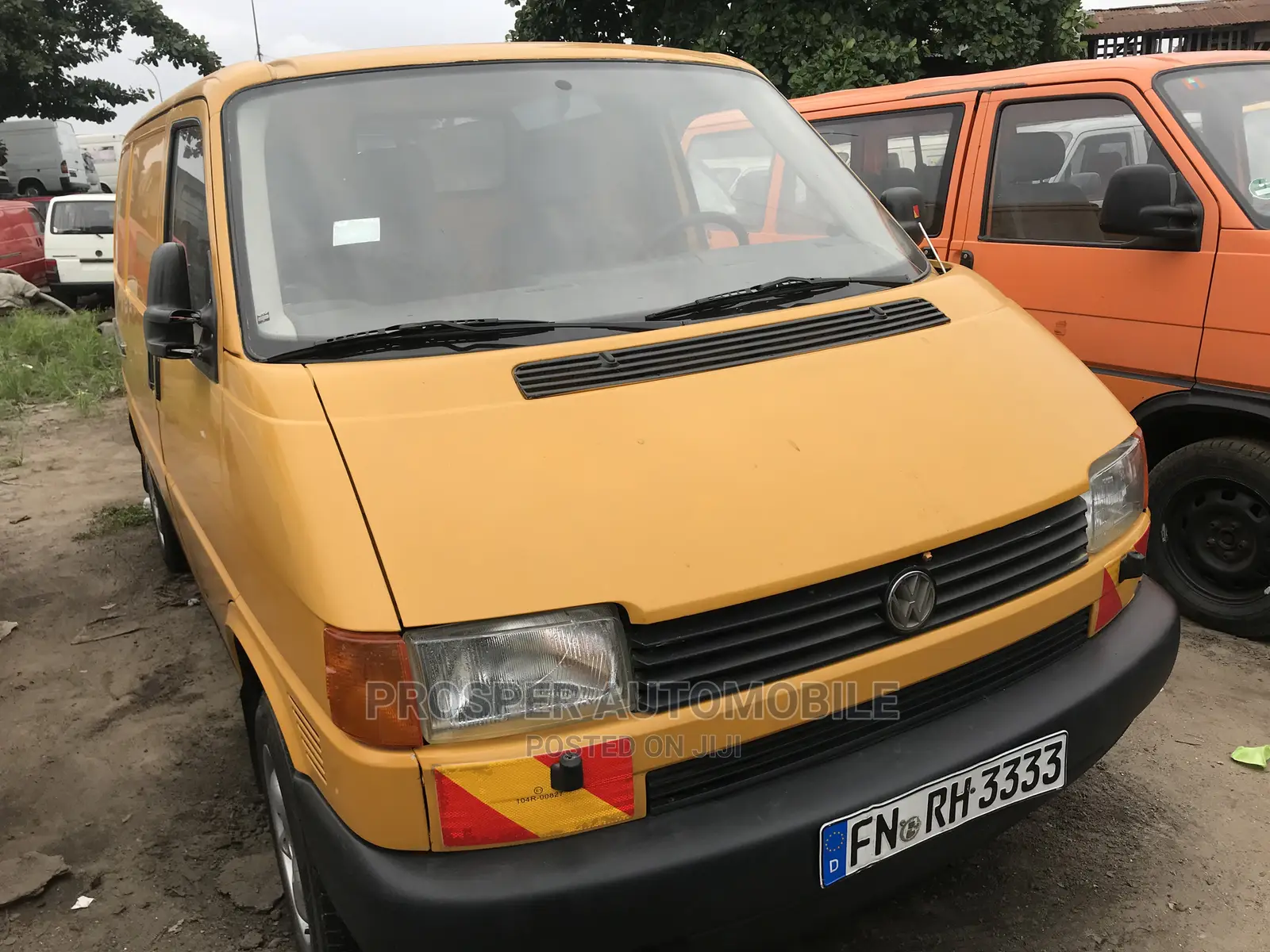 Volkswagen Transporter 1999 Yellow