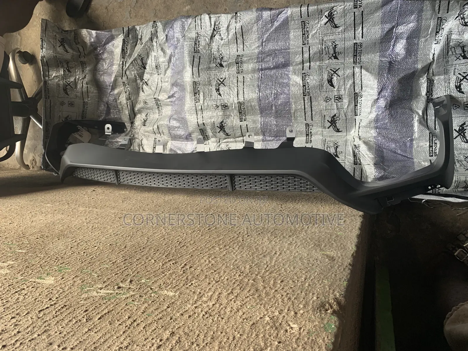 Back Bumper Spoiler Avalon 2020