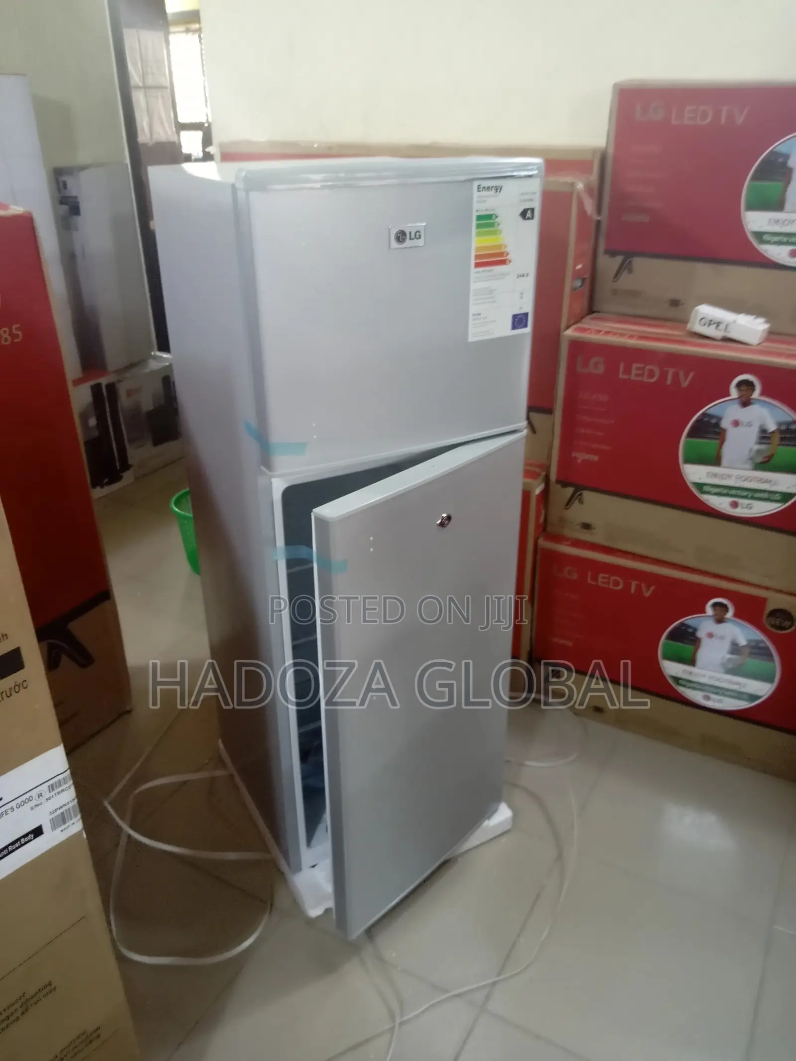 Brand New Lg Refrigerator With Reversible Double Door