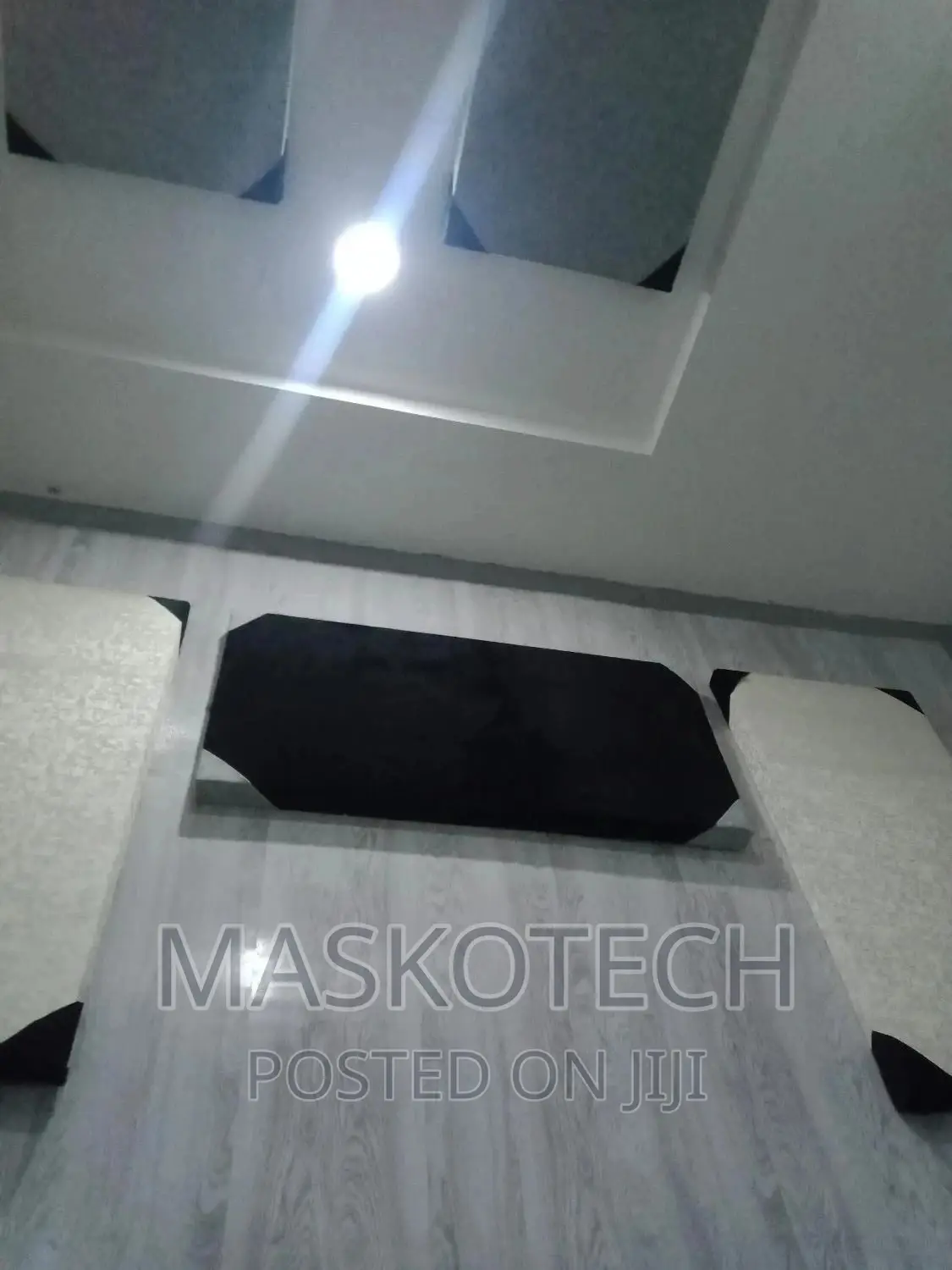 Studio and Bass Traps, Acoustic Padding