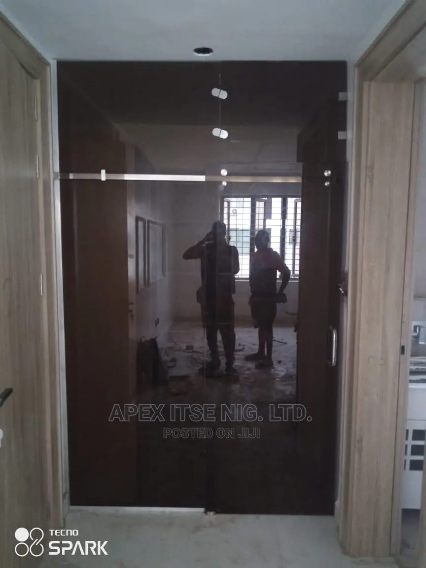 FND Tinted Glass