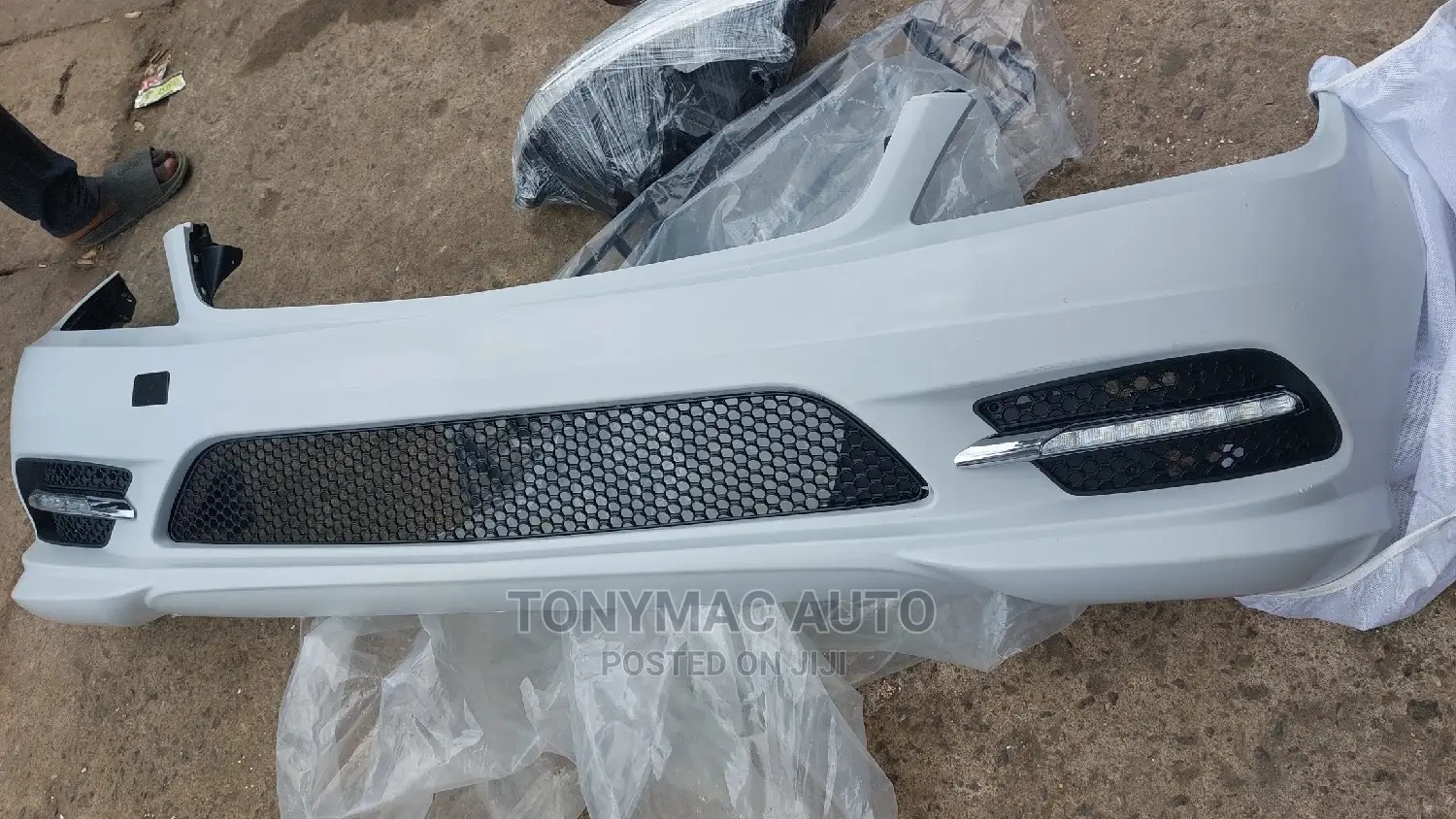 Mercedes-benz C300 2008,2009,2010 Front Bumper