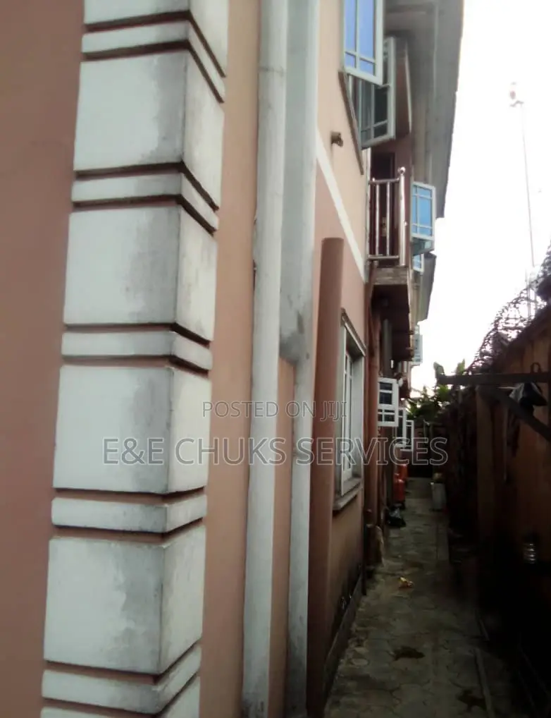 3bdrm Block of Flats in Obio-Akpor for sale