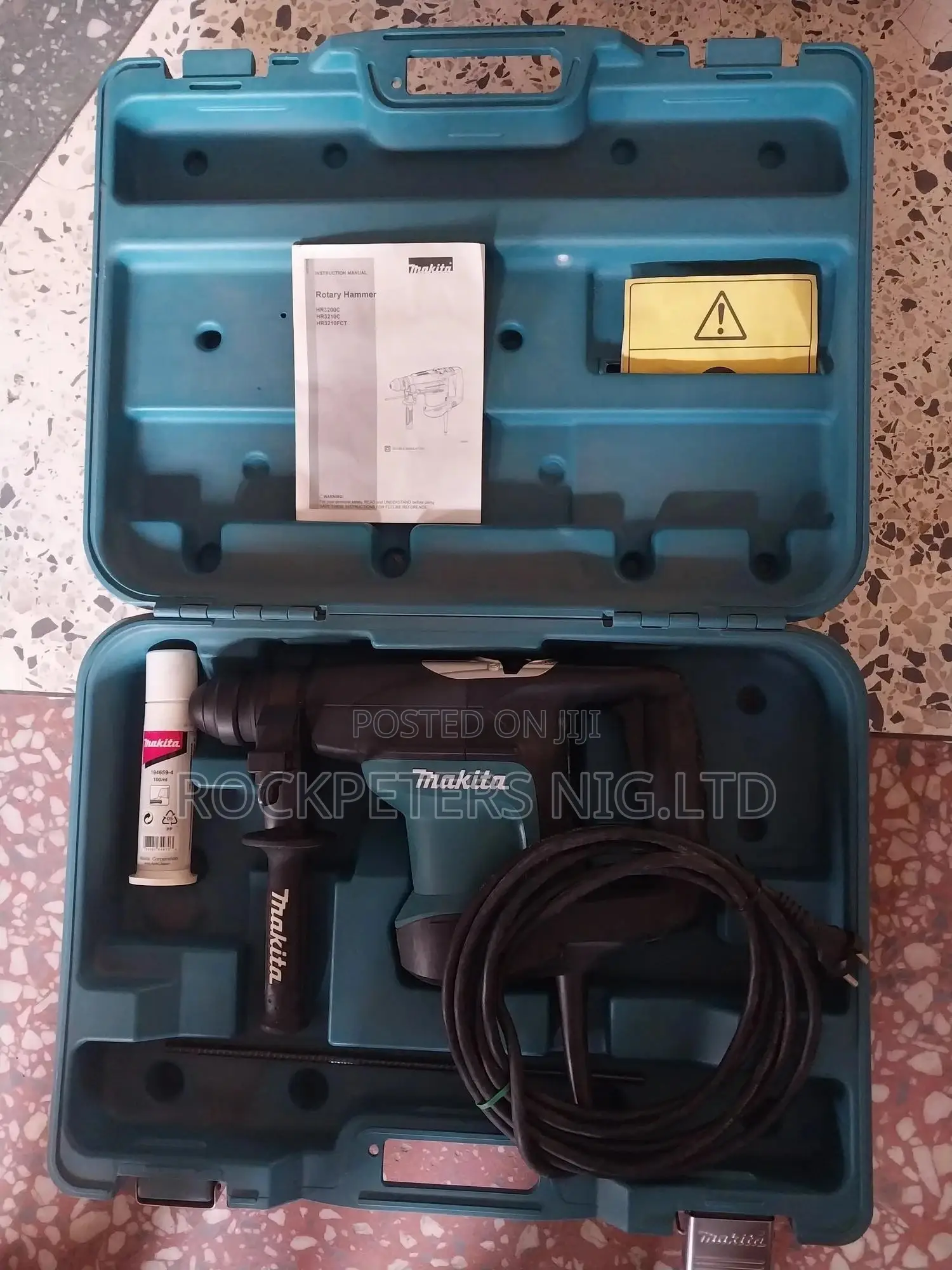 Makita Rotary Hammer Drill Hr3200c