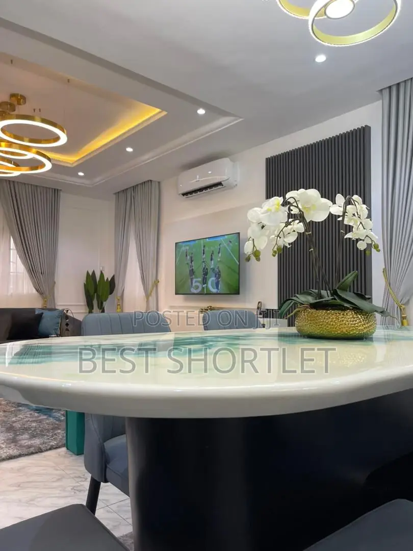Shortlet;LUXURY 4 Bedroom in Jahi Abuja