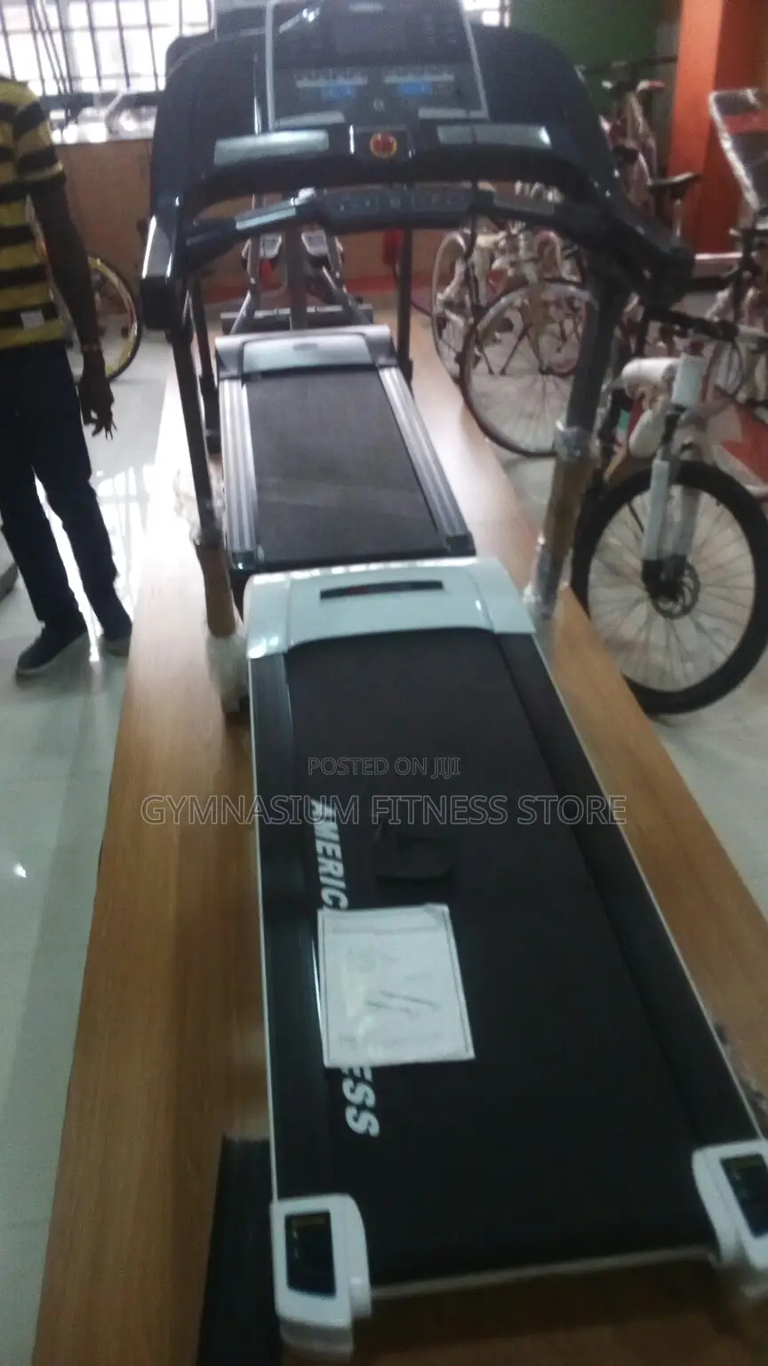 2.5hp Treadmill With Massager 1