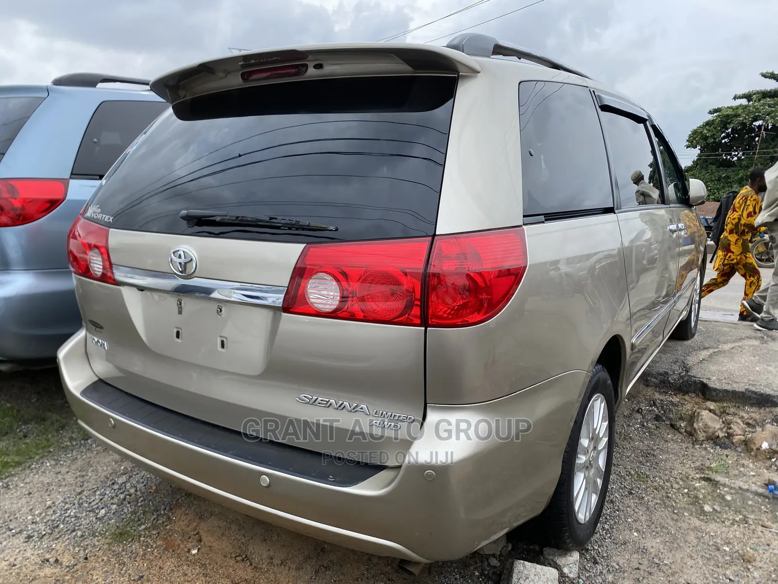 Toyota Sienna XLE Limited 4WD 2008 Gold