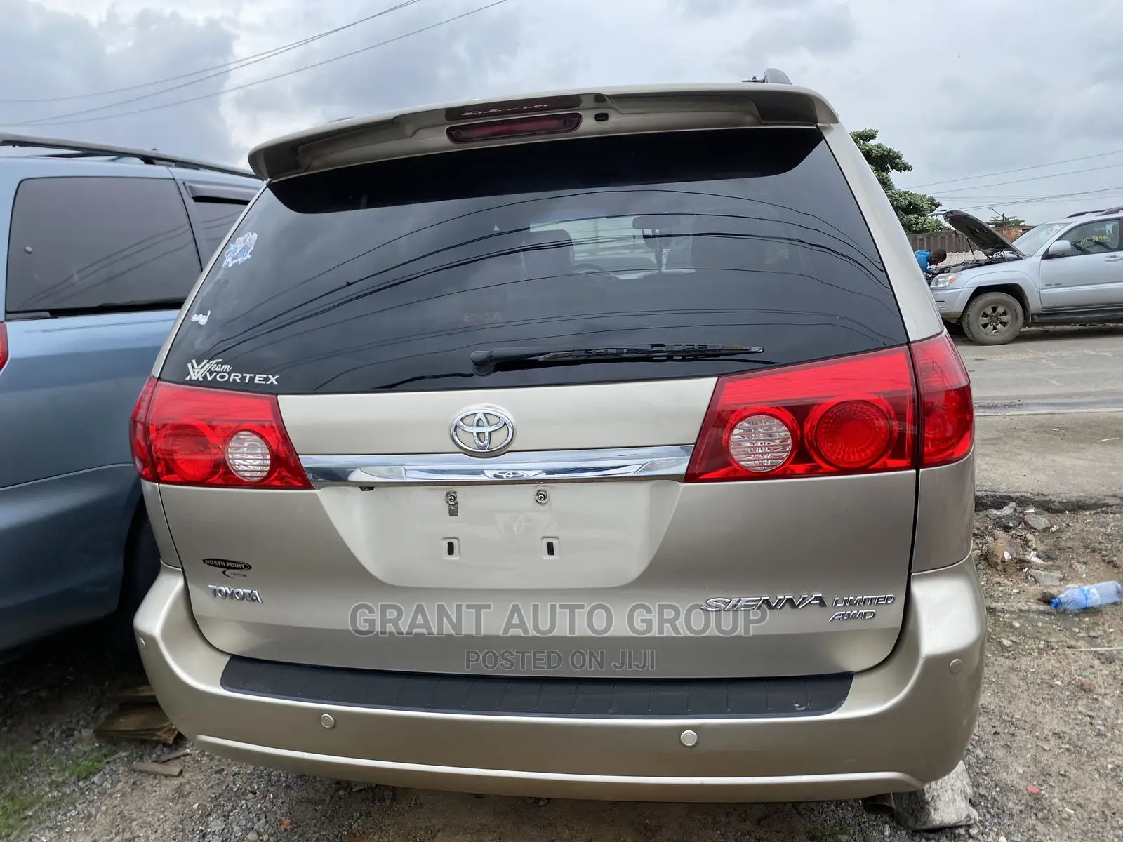 Toyota Sienna XLE Limited 4WD 2008 Gold