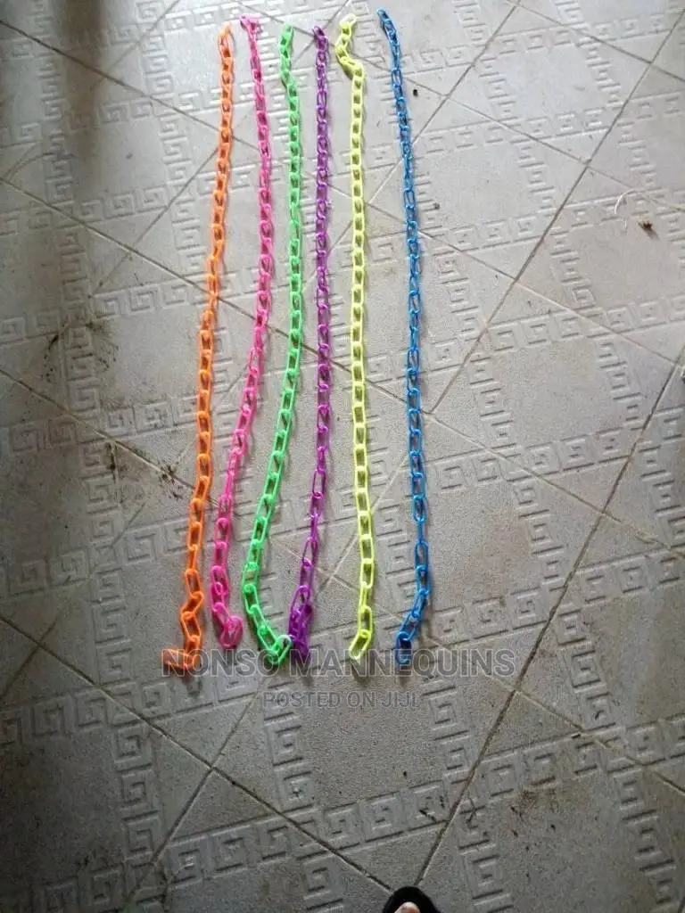 Different Colours Of Plastic Chains Available
