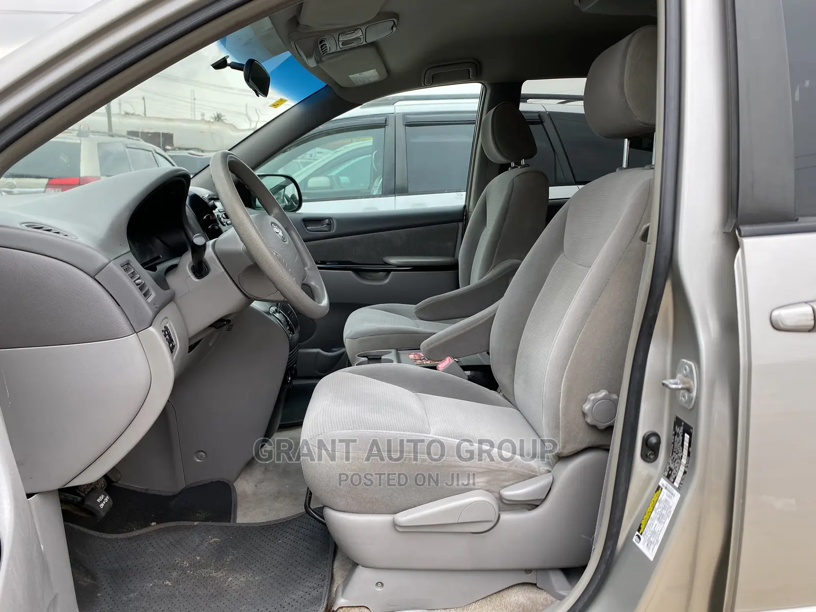 Toyota Sienna LE AWD 2005 Silver