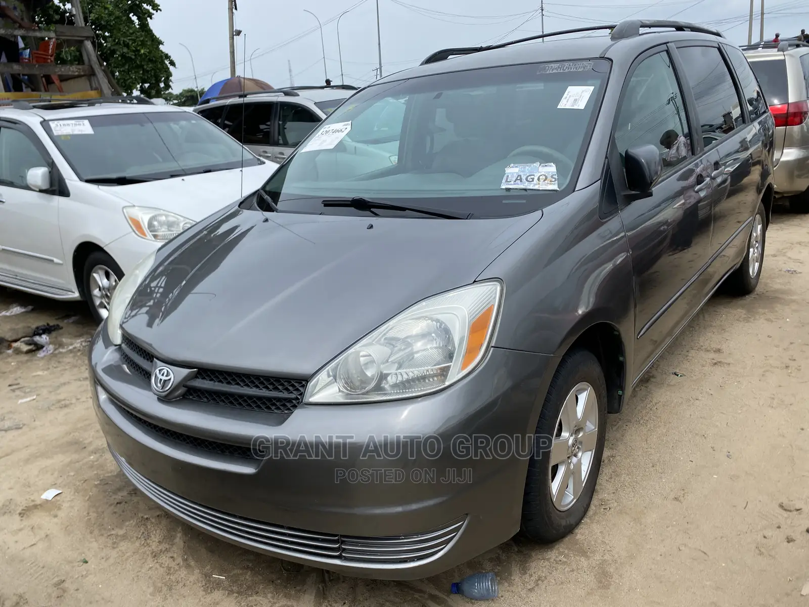 Toyota Sienna LE AWD 2005 Gray