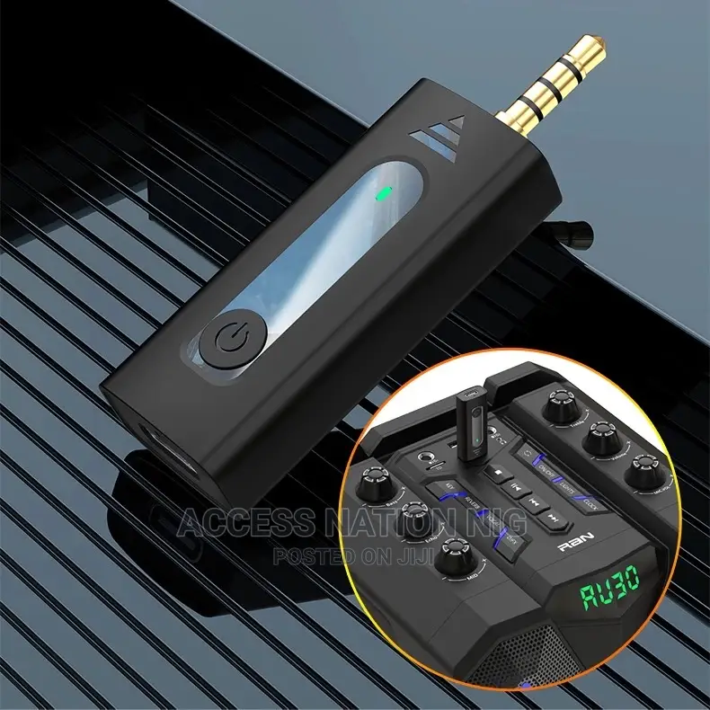 Wireless Lapel Microphone - K35 for Karaoke - Interviews