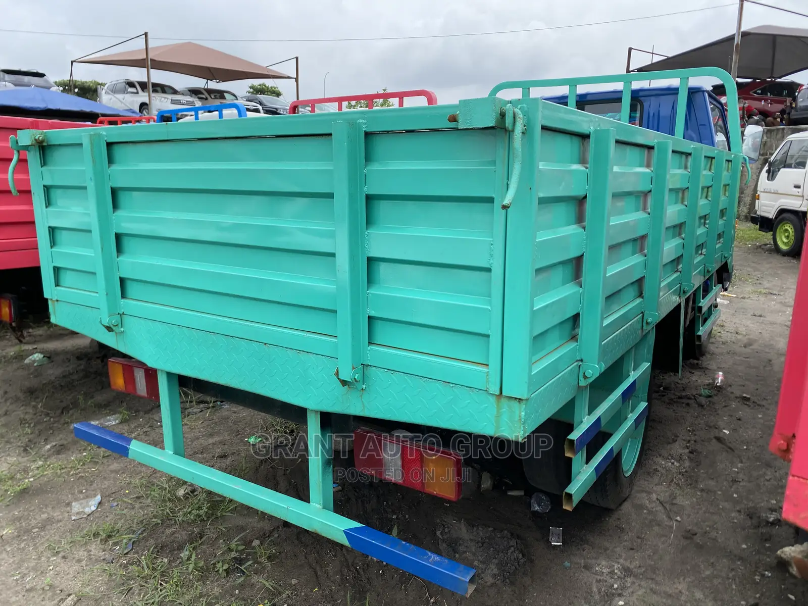 Toyota Dyna 200 Direct Hand Double Axle.