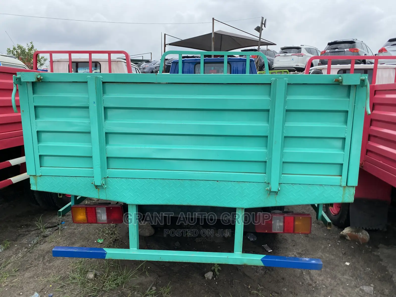 Toyota Dyna 200 Direct Hand Double Axle.